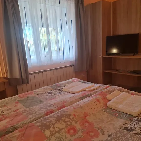 Apartment Deak Mako
