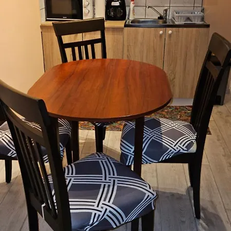Apartment Deak Mako